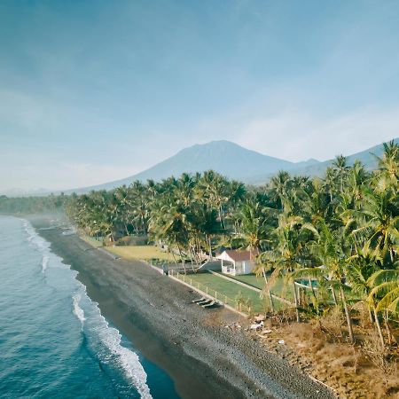 Senang Resort Tianyar Екстериор снимка