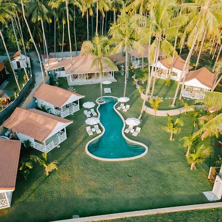 Senang Resort Tianyar Екстериор снимка