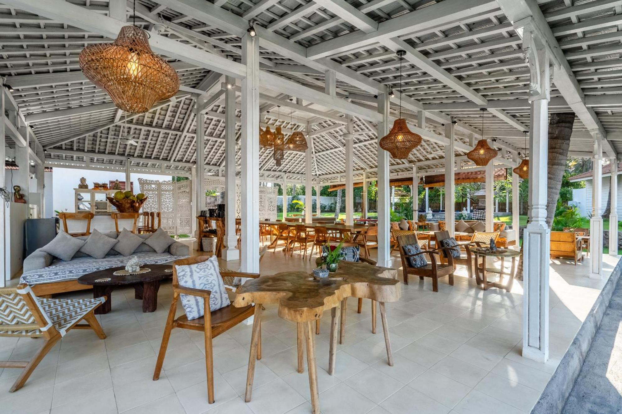 Senang Resort Tianyar Екстериор снимка