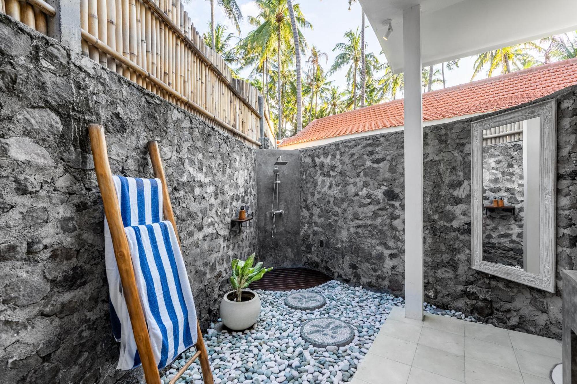 Senang Resort Tianyar Екстериор снимка