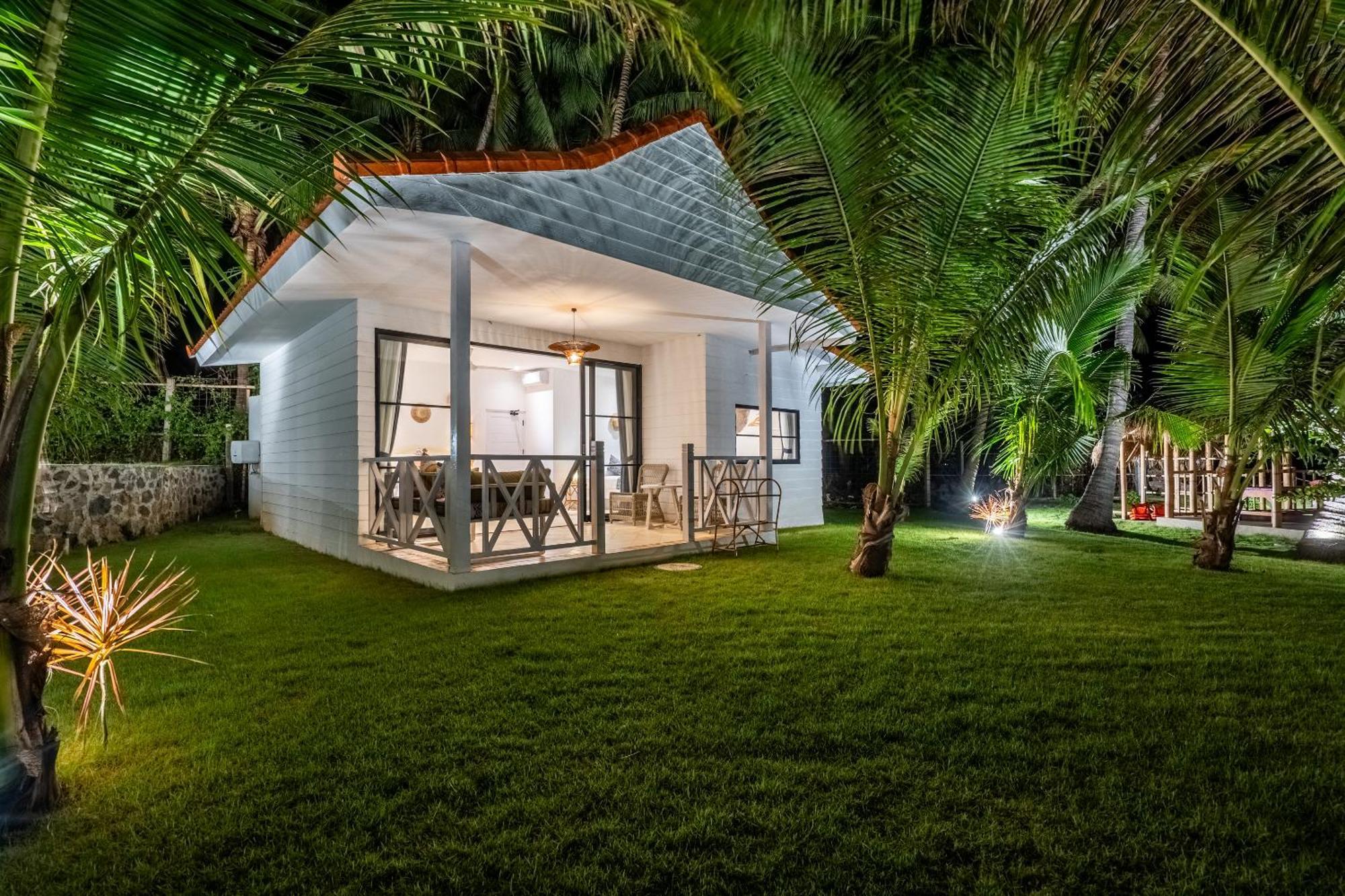 Senang Resort Tianyar Екстериор снимка